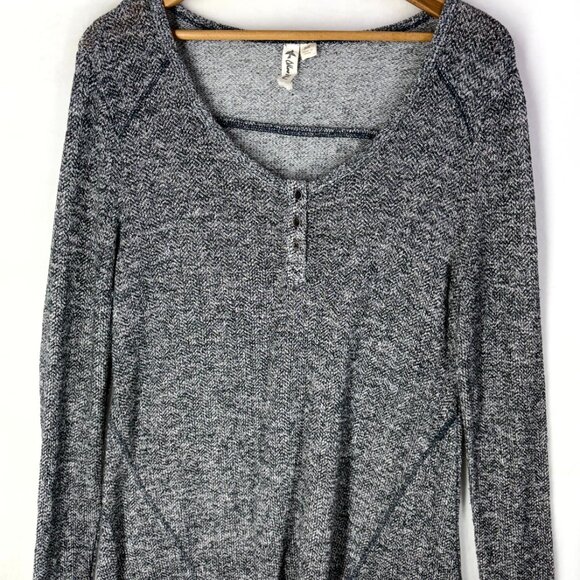 Others Follow Gray Knit Long Sleeve Top - Picture 2 of 6